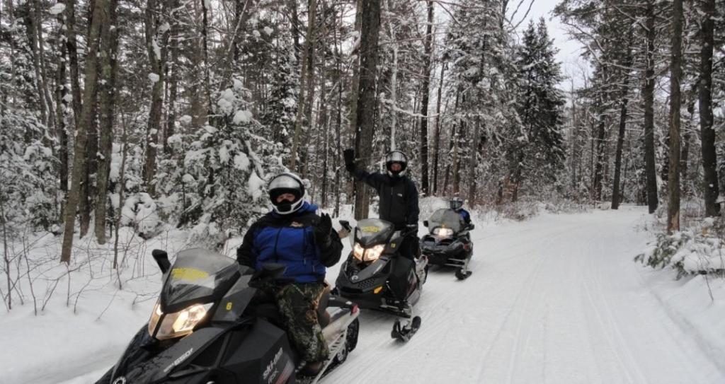 Hiawatha Lodge Inn Eagle River Luaran gambar